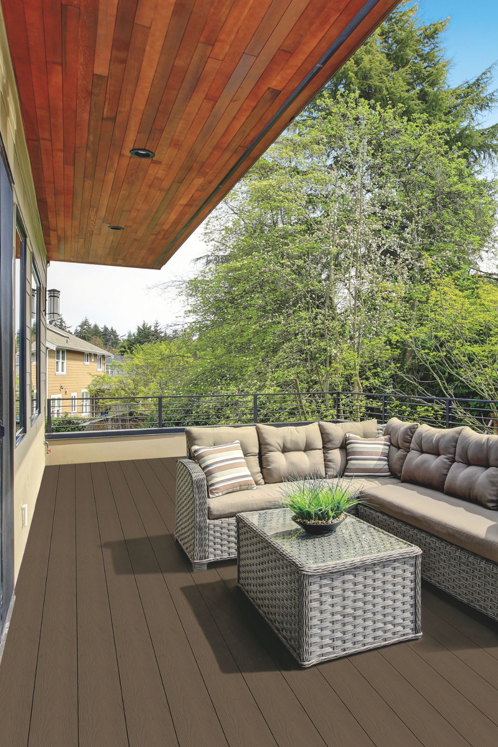 BPC Diele auf dem Balkon