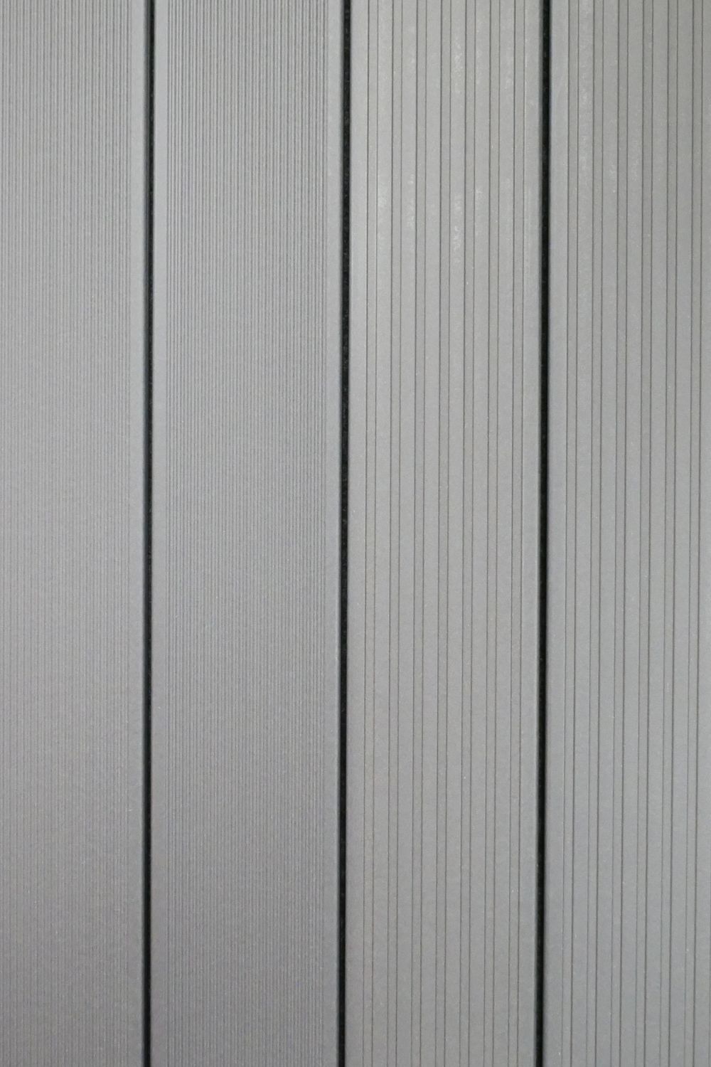 GCC Terrassendiele in hellgrau