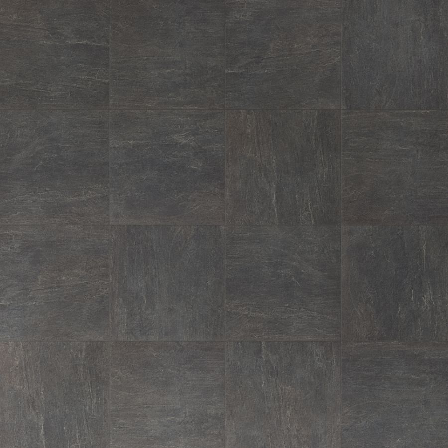 Verlegebeispiel Keramikplatte Torstein graphit Dunkelgraue Keramikplatte Torstein in der Verlegung