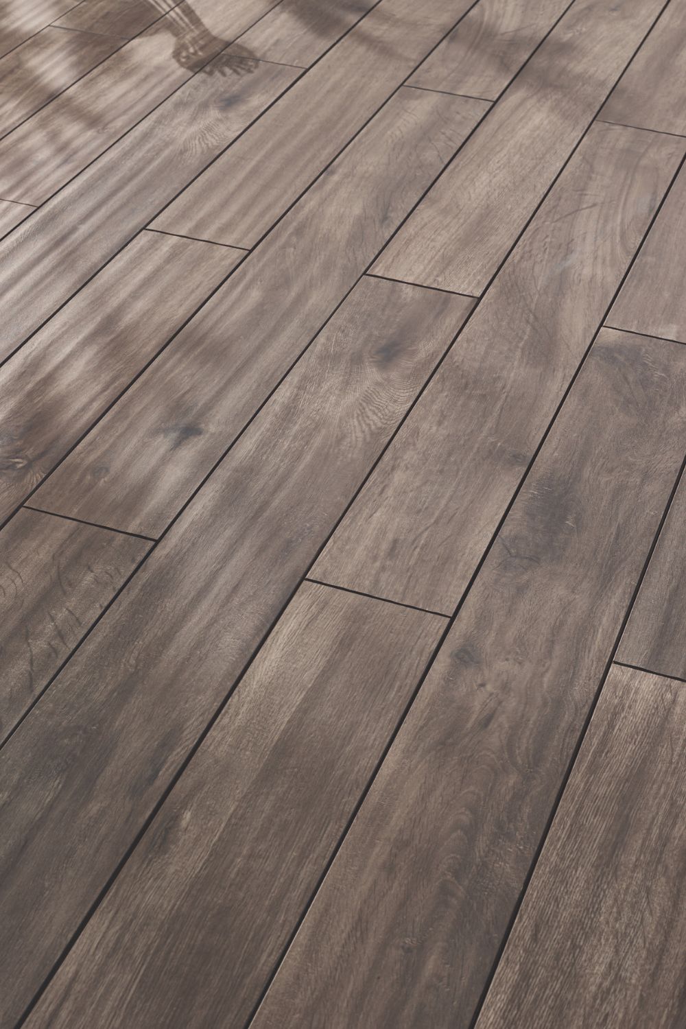 Verlegungsbeispiel von Keramikfliese in haselnuss