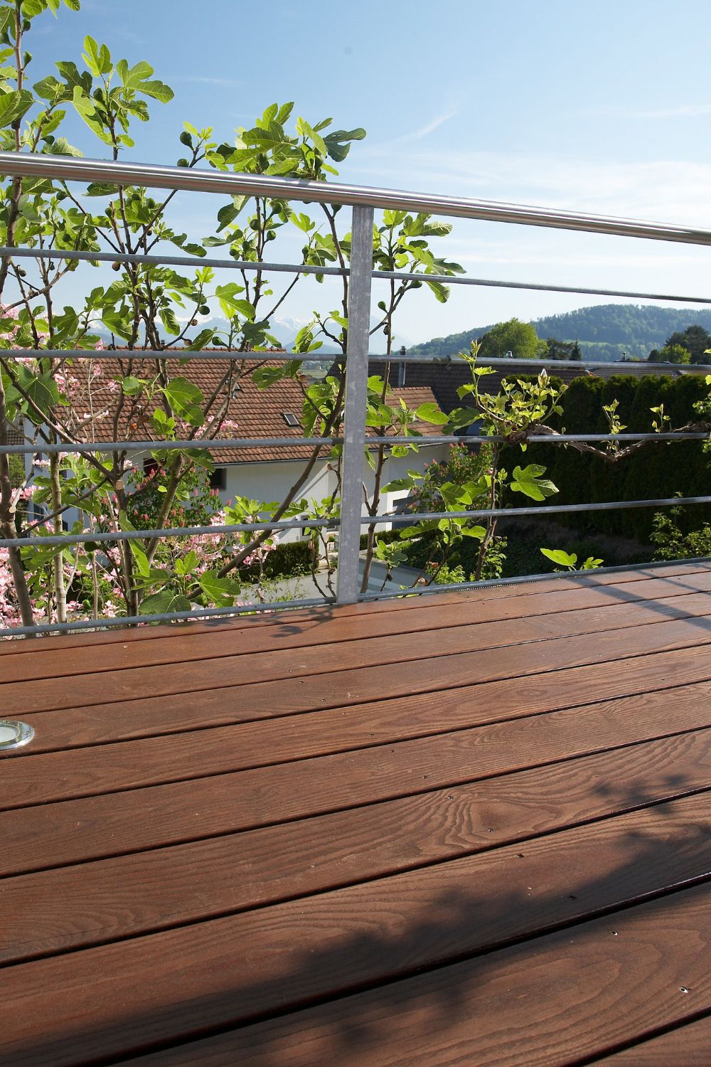 Balkon aus thermisch modifizierter Esche